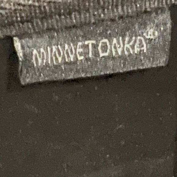 NWOT Minnetonka Classic Black Short Suede Women's Boots - Picture 5 of 5